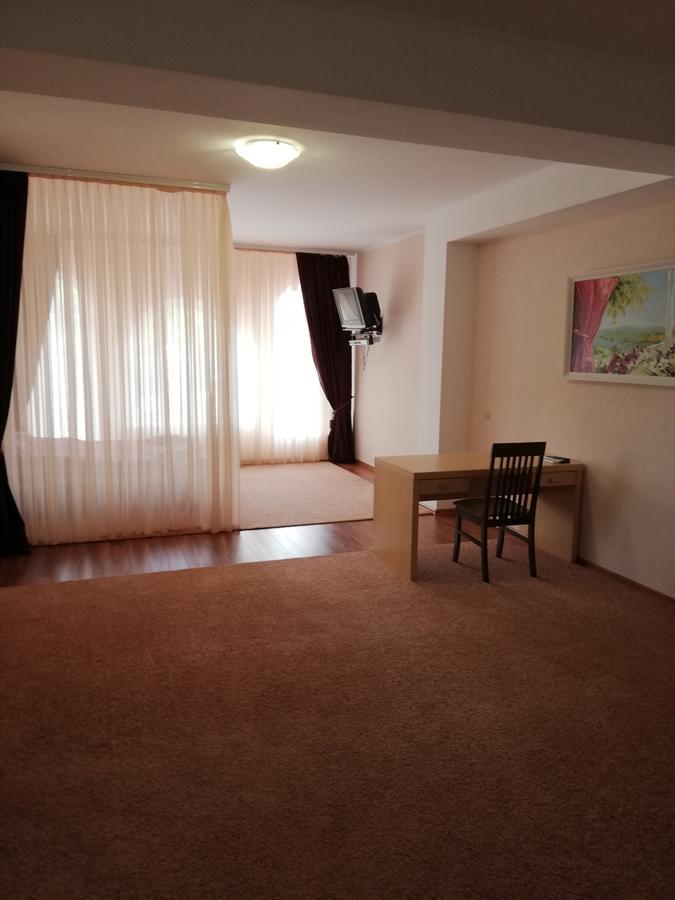 Grace Villa Codru Bagian luar foto